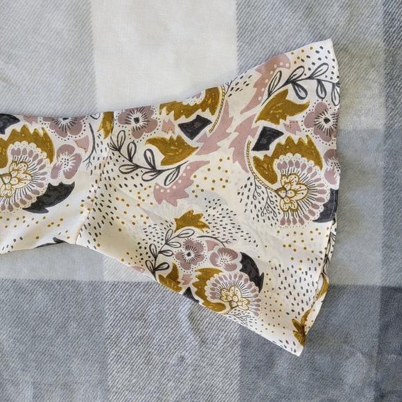 Kenar Women's Blouse V Neck Bell Sleeve Ivory Gold Pink Floral Career Size Small - Picture 5 of 10